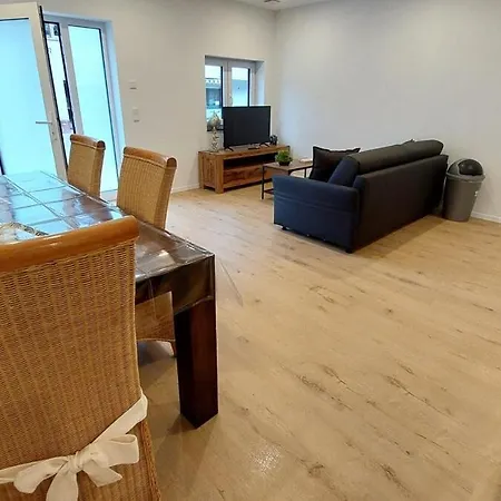 Zur Hofreite 5 * Mörlenbach